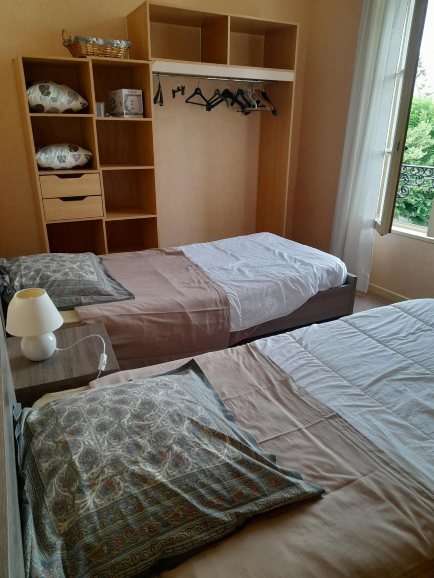 Appartement Du Pont De La Seine Troyes Exterior photo